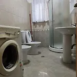 Miami Apartman Golem
