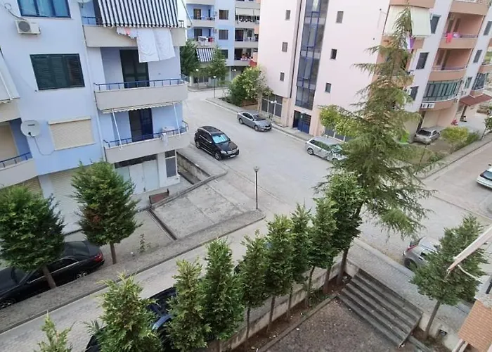 Miami * Golem (Tirana)