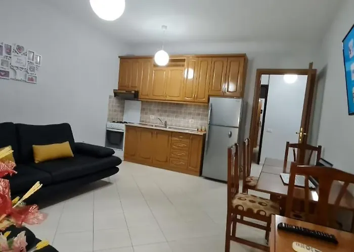 Miami * Golem (Tirana)