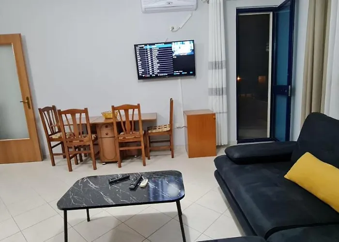 Miami * Golem (Tirana)