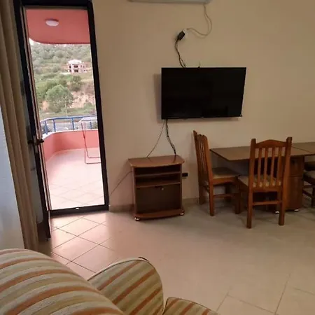 Miami Golem (Tirana)