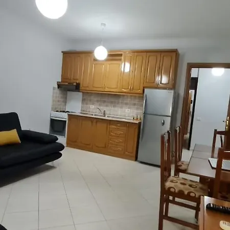 Miami * Golem (Tirana)