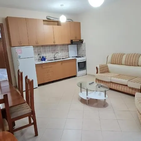 Miami Apartamento Golem (Tirana)