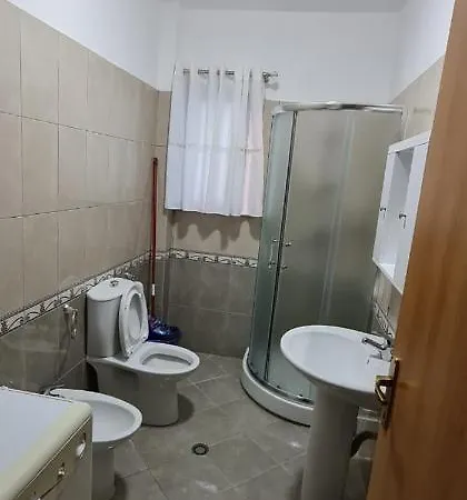 Miami Apartament Golem (Tirana)