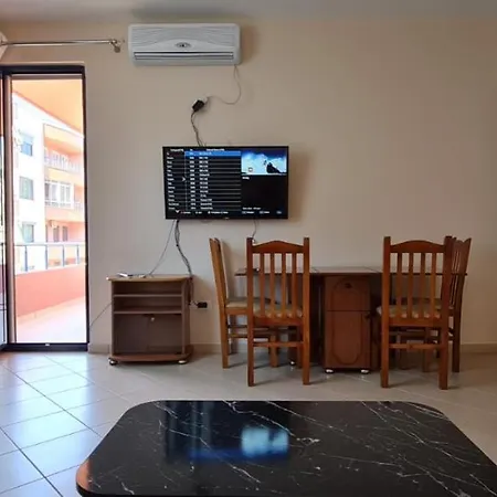 Miami * Golem (Tirana)