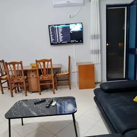 Miami * Golem (Tirana)